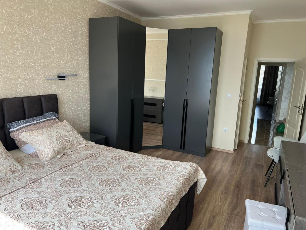 Luxury Penthouse Apartments At Valencia Gardens Burgas Luaran gambar